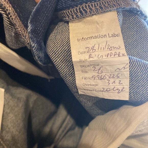 DL1961 Emilie Straight High Rise Vintage Rigid Dark Distressed Size 26 - Picture 9 of 10